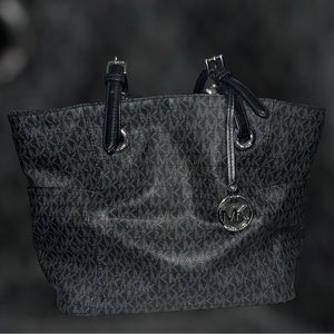Michael Kors Jet Set tote bag
